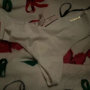 Nwt vs thong